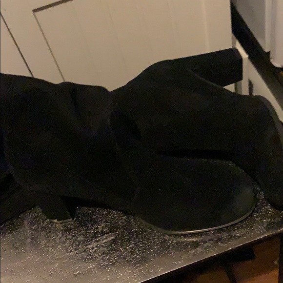 Knee high black heels - Picture 1 of 1